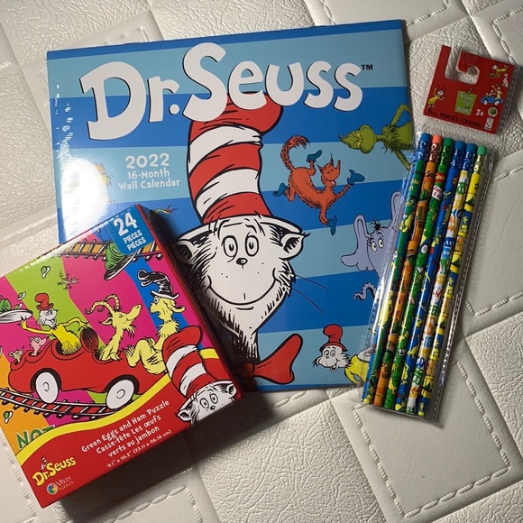 4 (FOUR) Dr Seuss items. Mask, Pencils, Puzzle + Calendar. - Picture 1 of 2